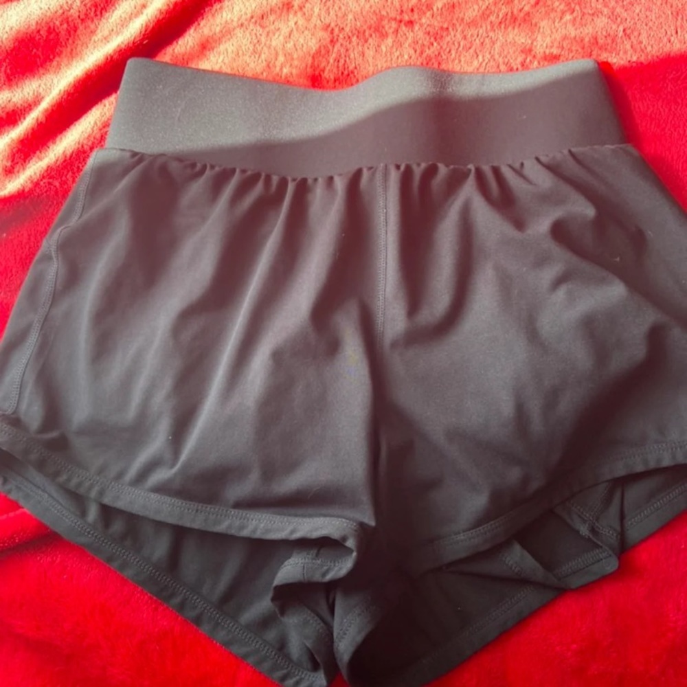 Fabletics shorts
